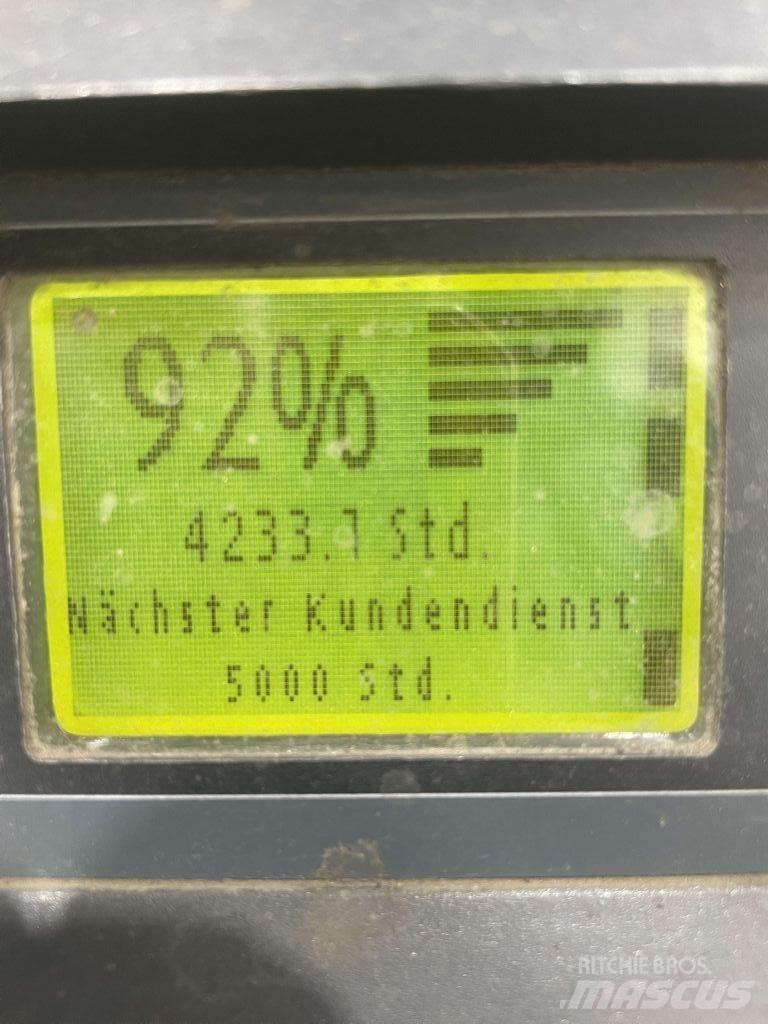 Linde D12HPSP-133 Käyden ajettavat pinoamistrukit