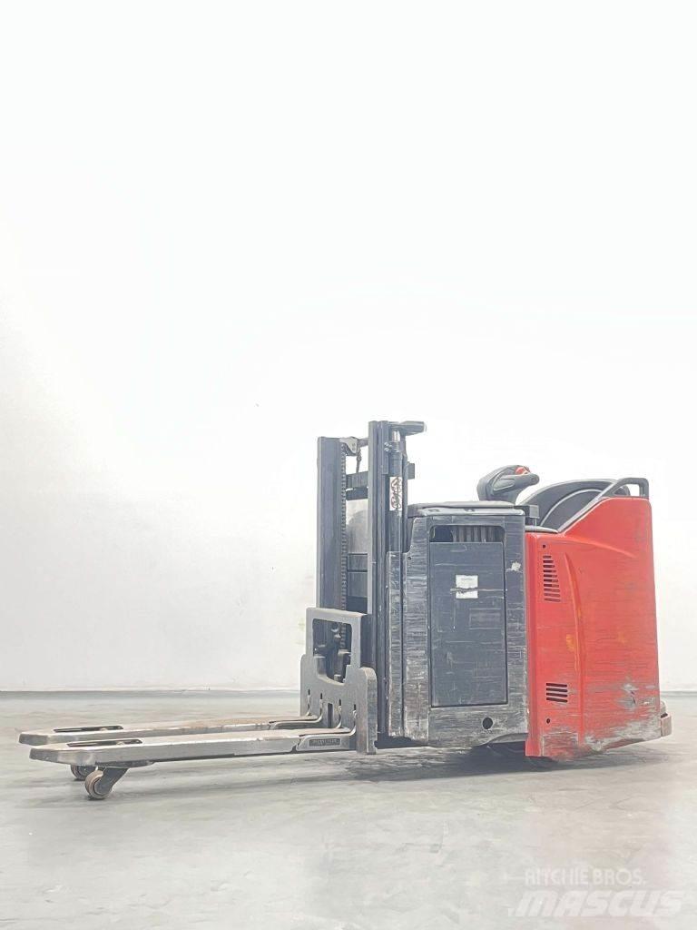 Linde D12HPSP-133 Käyden ajettavat pinoamistrukit