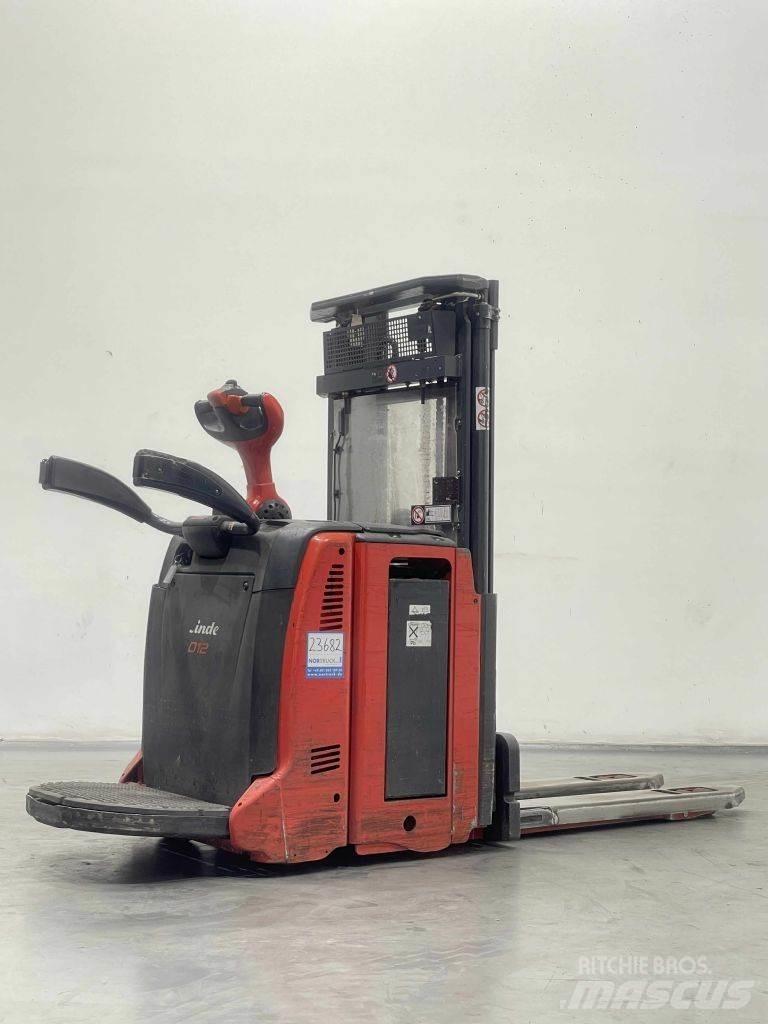 Linde D12LAP-133 Käyden ajettavat pinoamistrukit