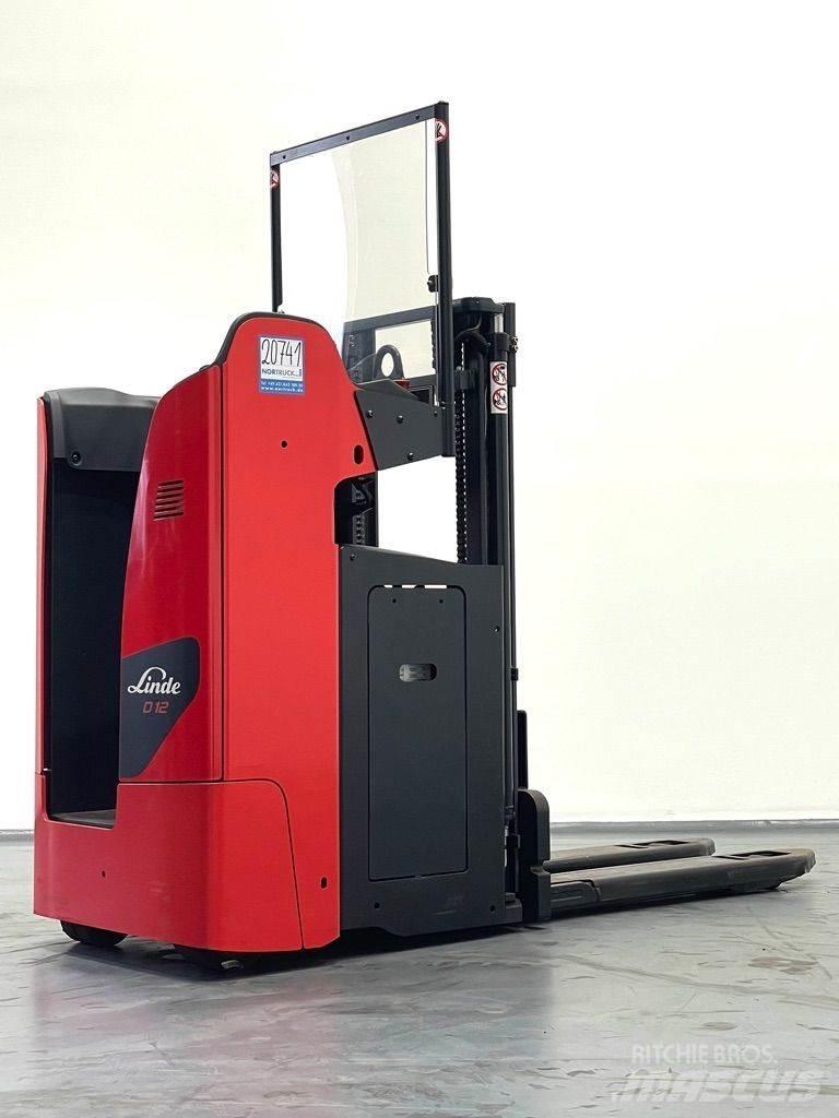 Linde D12SF-1164 Käyden ajettavat pinoamistrukit