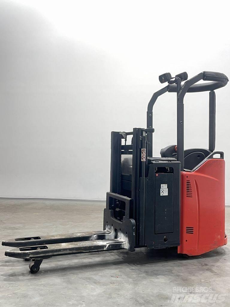 Linde D12SP-133 Käyden ajettavat pinoamistrukit