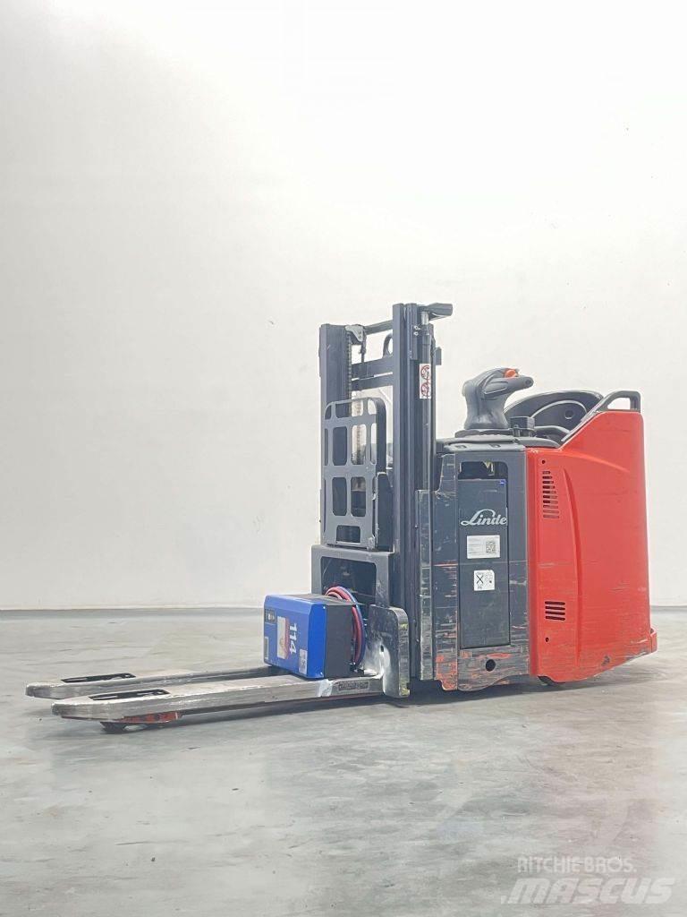 Linde D12SPHP-133 Käyden ajettavat pinoamistrukit