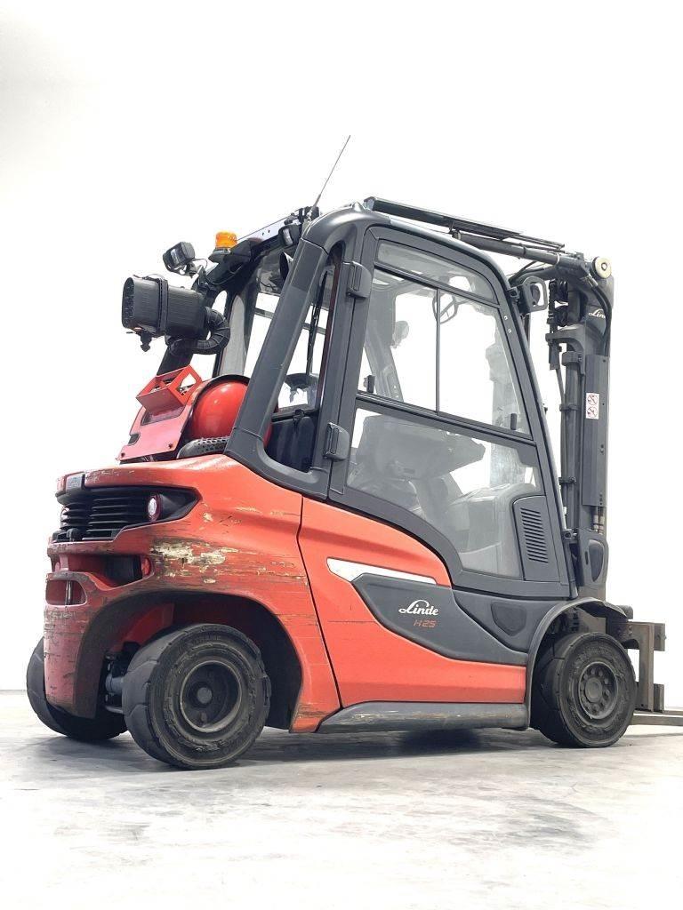 Linde H25T-01 Nestekaasutrukit
