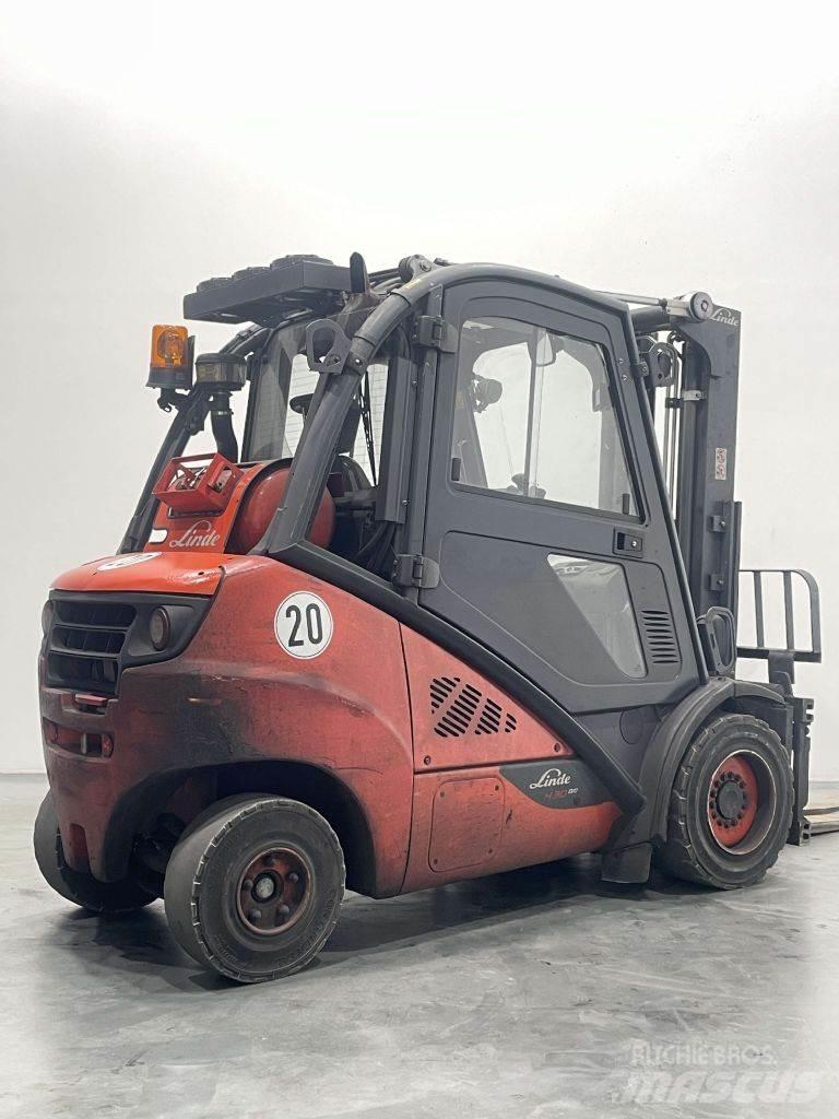 Linde H30T-02-393 Nestekaasutrukit