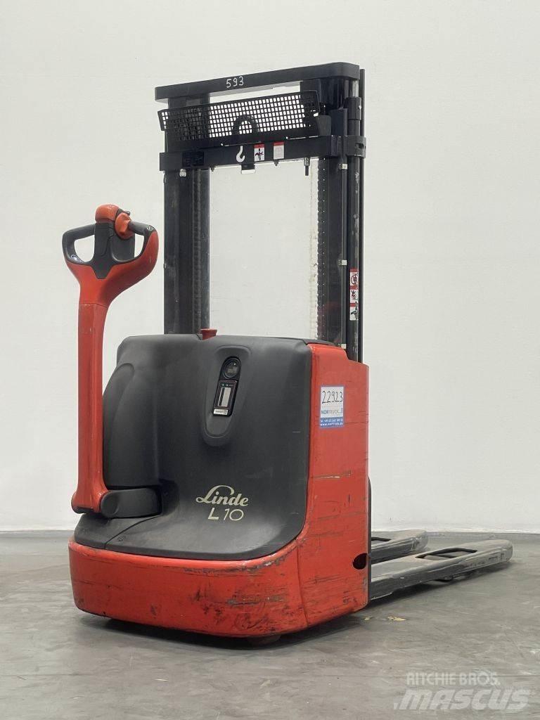 Linde L10 Käyden ajettavat pinoamistrukit