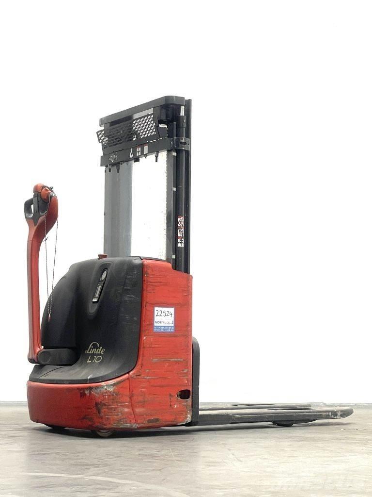 Linde L10 Käyden ajettavat pinoamistrukit