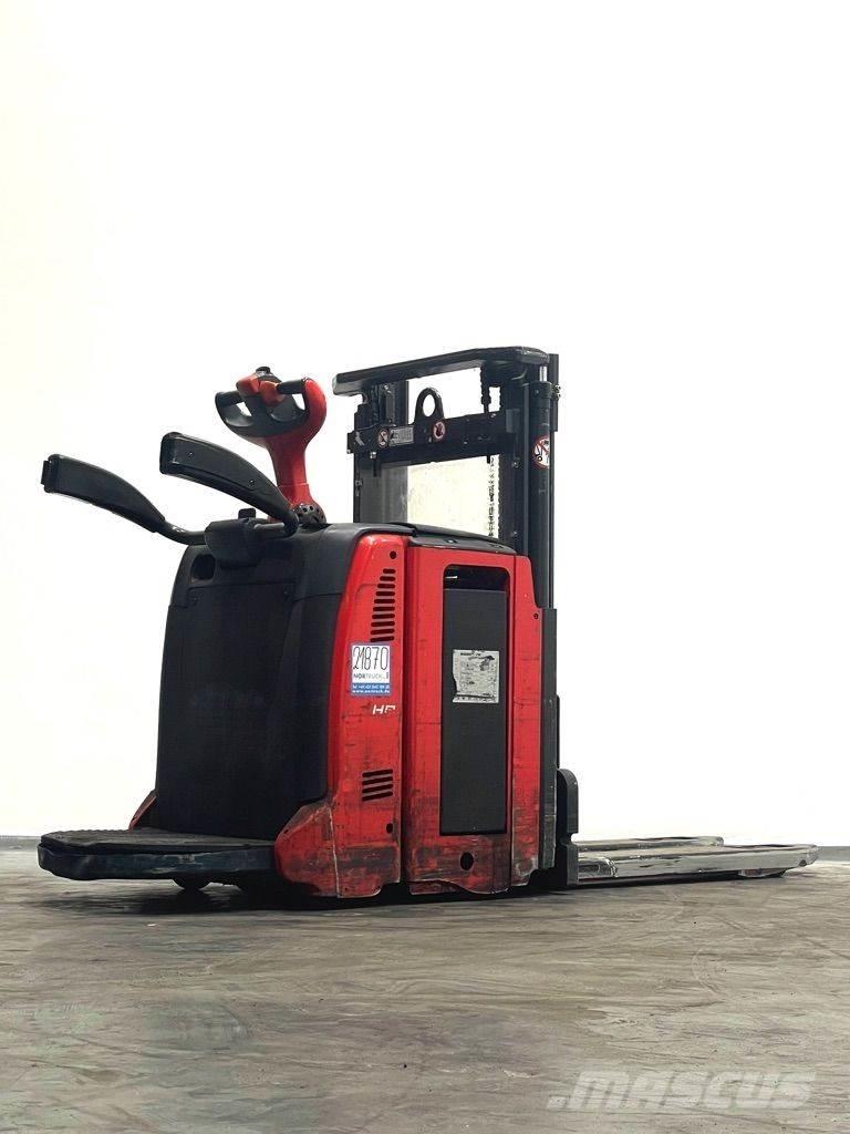 Linde L12LHPAP-133 Käyden ajettavat pinoamistrukit