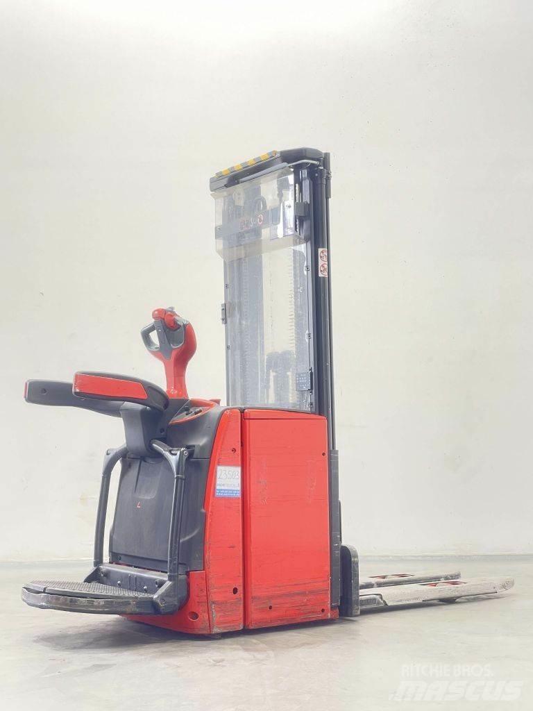 Linde L14AP-1173 Käyden ajettavat pinoamistrukit