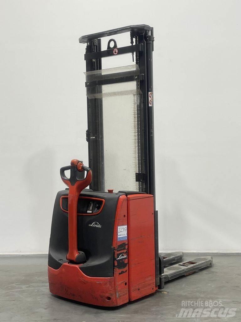Linde L16 Käyden ajettavat pinoamistrukit