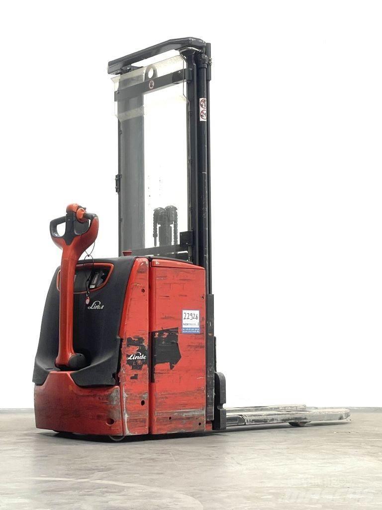 Linde L16 Käyden ajettavat pinoamistrukit