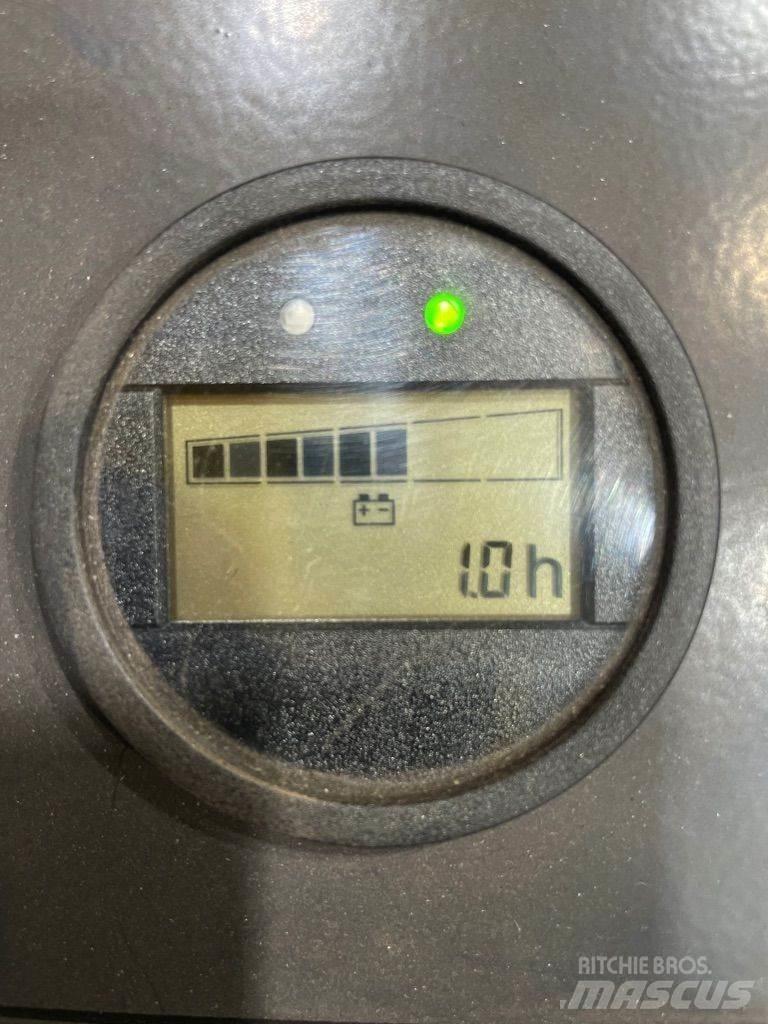 Linde T14S-1154 Lavansiirtotrukit