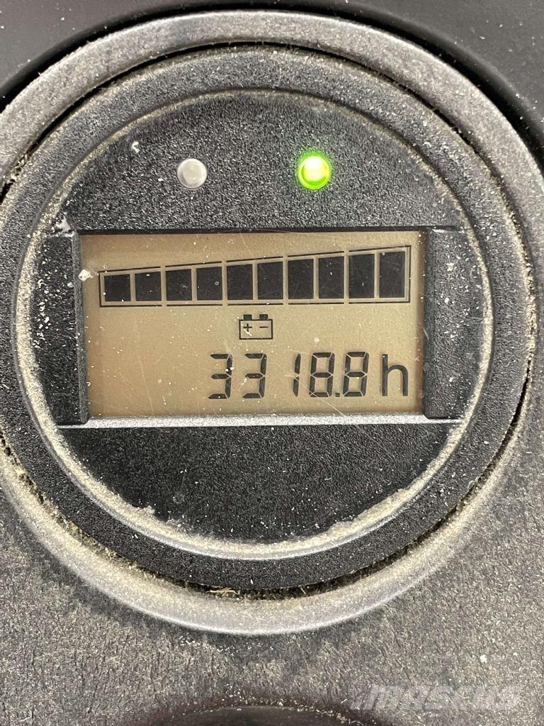 Linde T18-1152-Li-Ion Lavansiirtotrukit