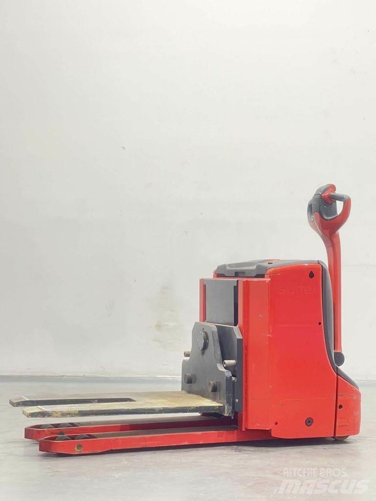 Linde T20-1152 Lavansiirtotrukit