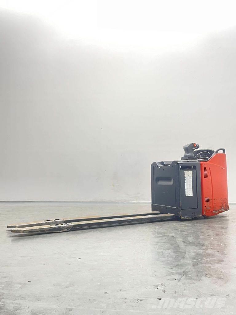 Linde T25SP-131 Lavansiirtotrukit
