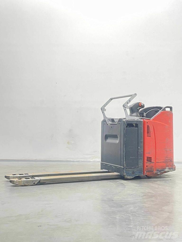 Linde T25SP-131 Lavansiirtotrukit