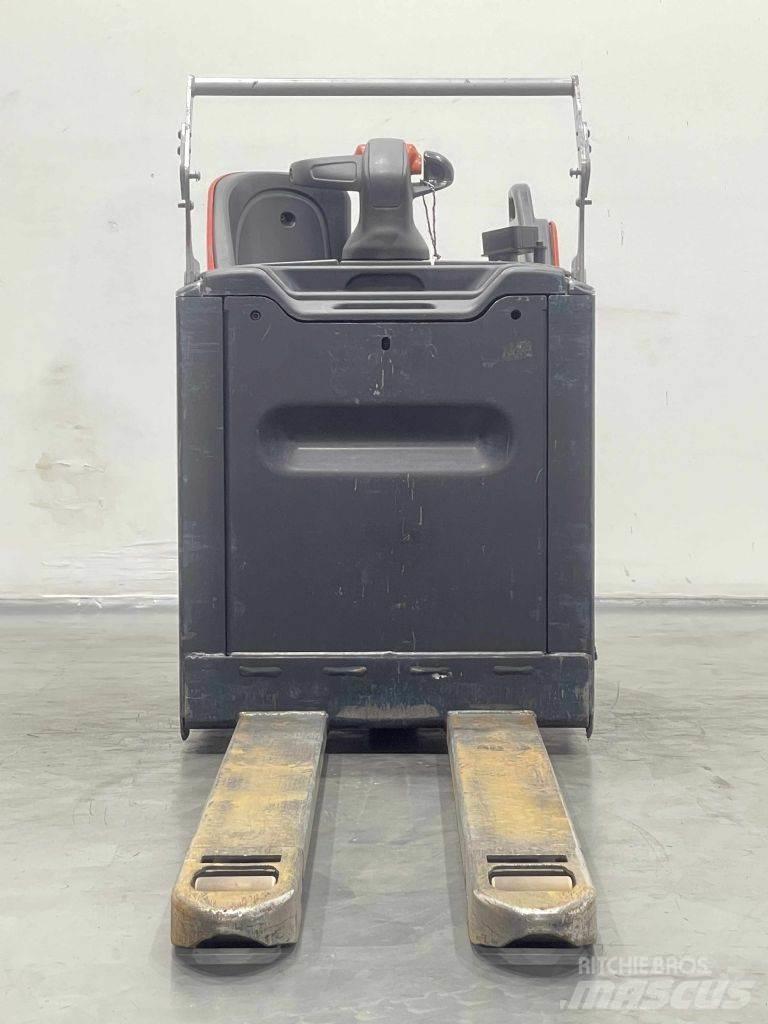 Linde T25SP-131 Lavansiirtotrukit