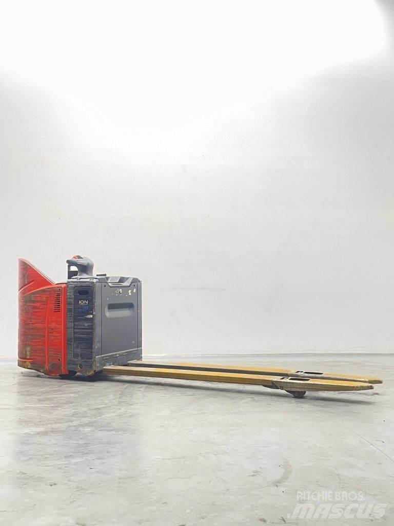 Linde T30SP-131 Lavansiirtotrukit