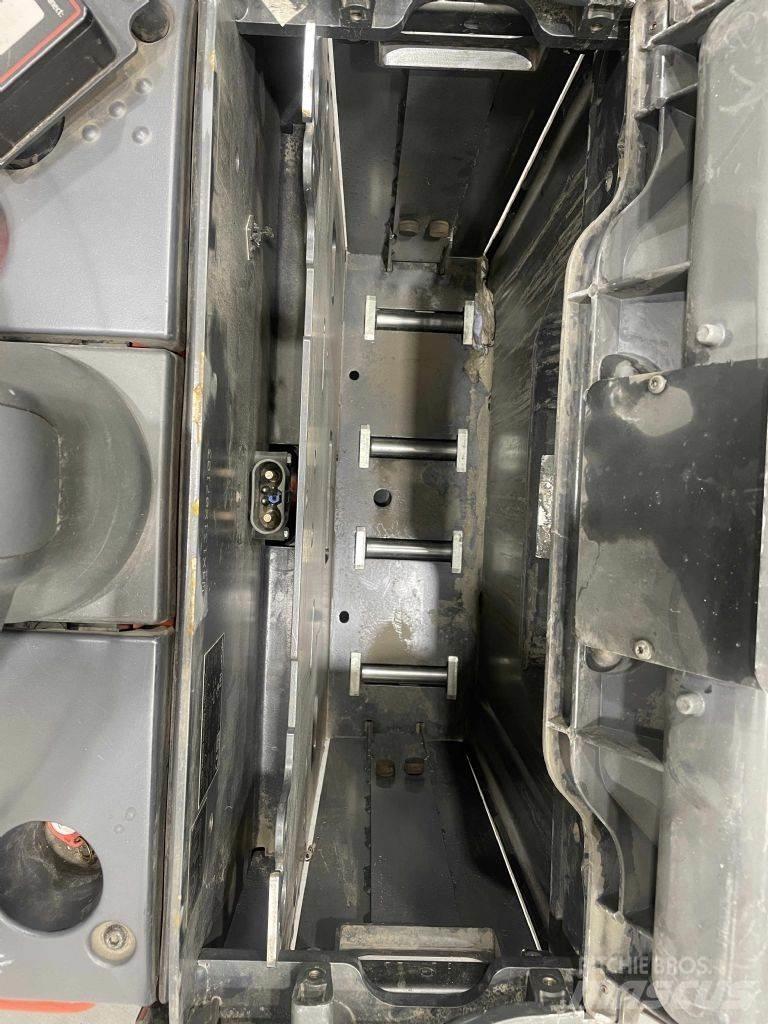 Linde T30SP-131 Lavansiirtotrukit