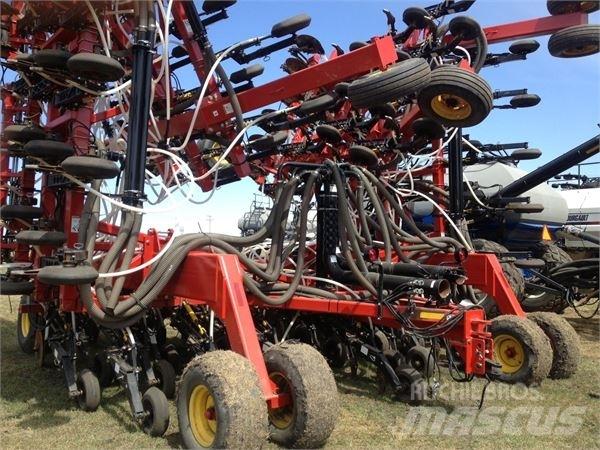 Bourgault 3310 Kylvökoneet