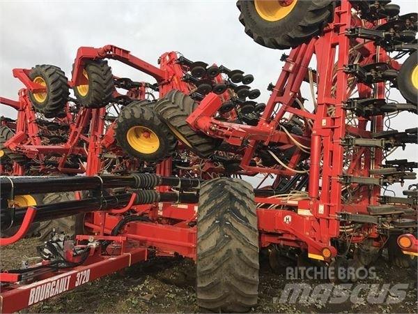 Bourgault 3720-70 Kylvökoneet