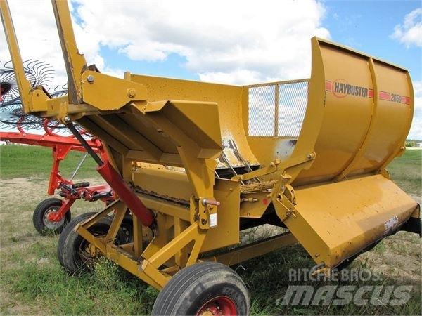 Haybuster 2650 Paalinkäsittelykoneet
