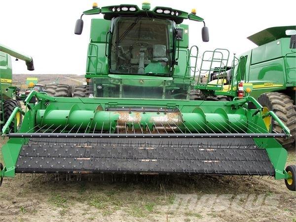 John Deere S680 Leikkuupuimurit