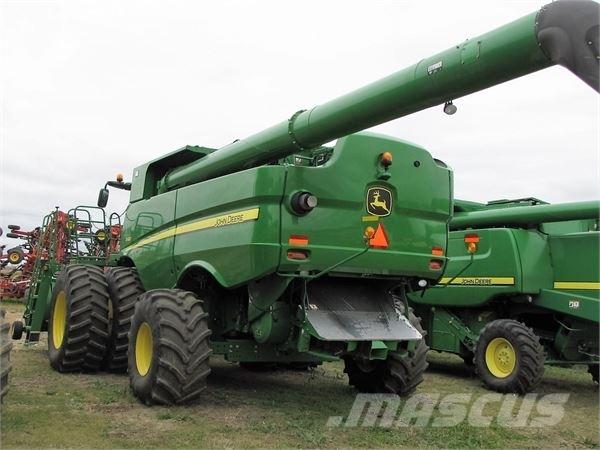 John Deere S680 Leikkuupuimurit