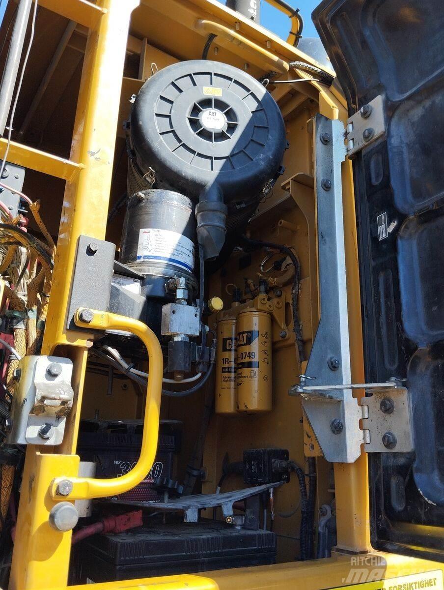 CAT 340F Telakaivukoneet