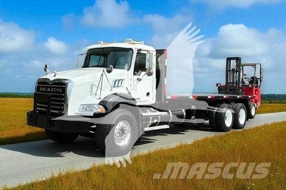 Moffett M55 Ajoneuvotrukit