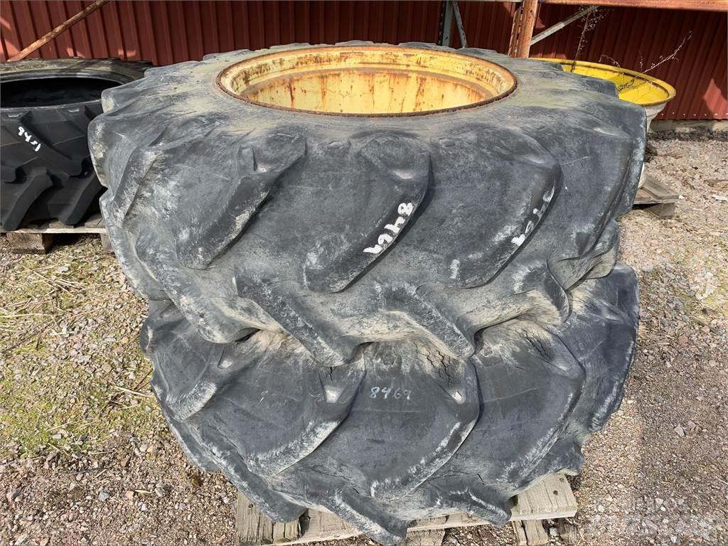  16.9X26 Renkaat ja vanteet