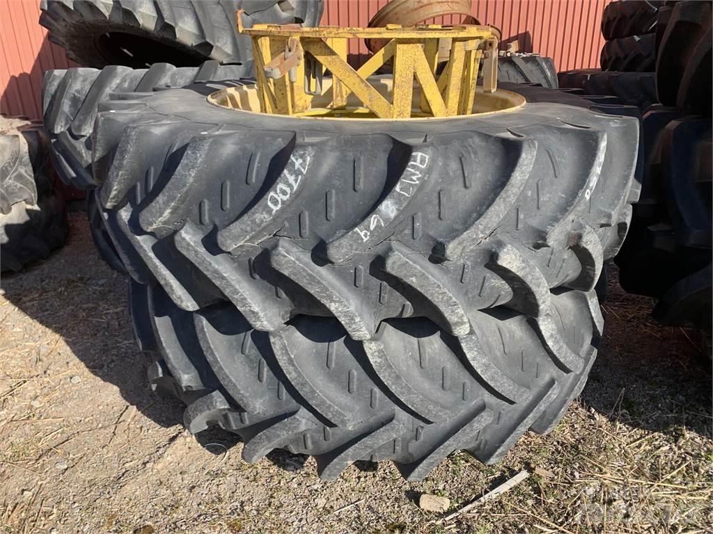  20.8X42 Renkaat ja vanteet