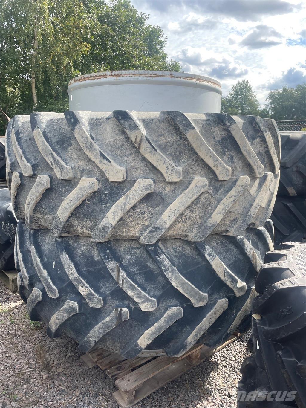  650/65X38 DUBBELMONTAGE Renkaat ja vanteet