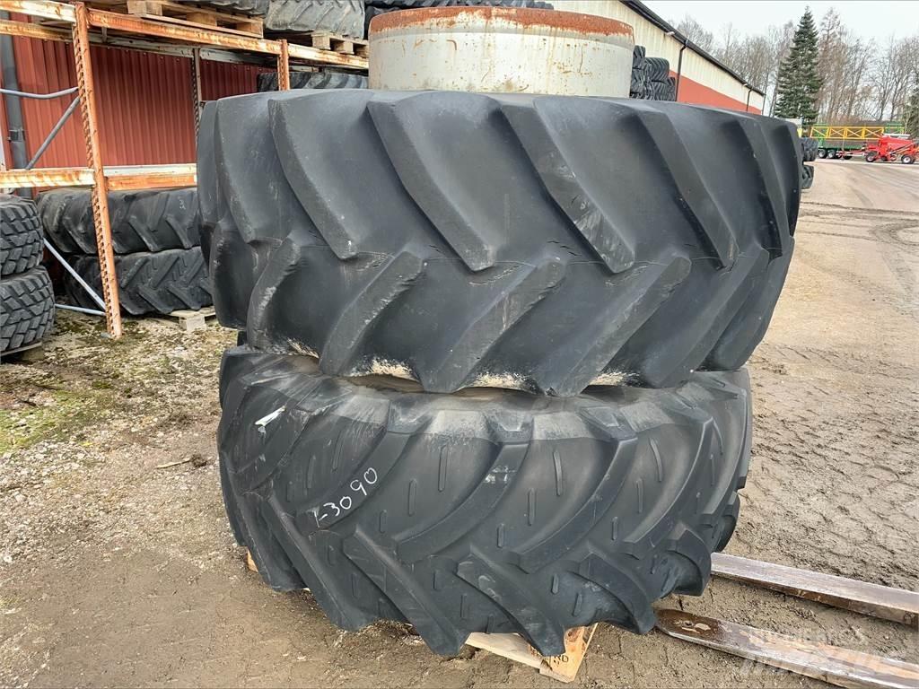  710/75x34 Renkaat ja vanteet