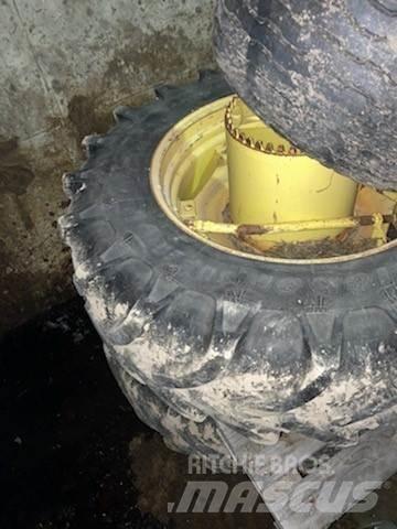 Firestone Dubbelmontage Renkaat ja vanteet