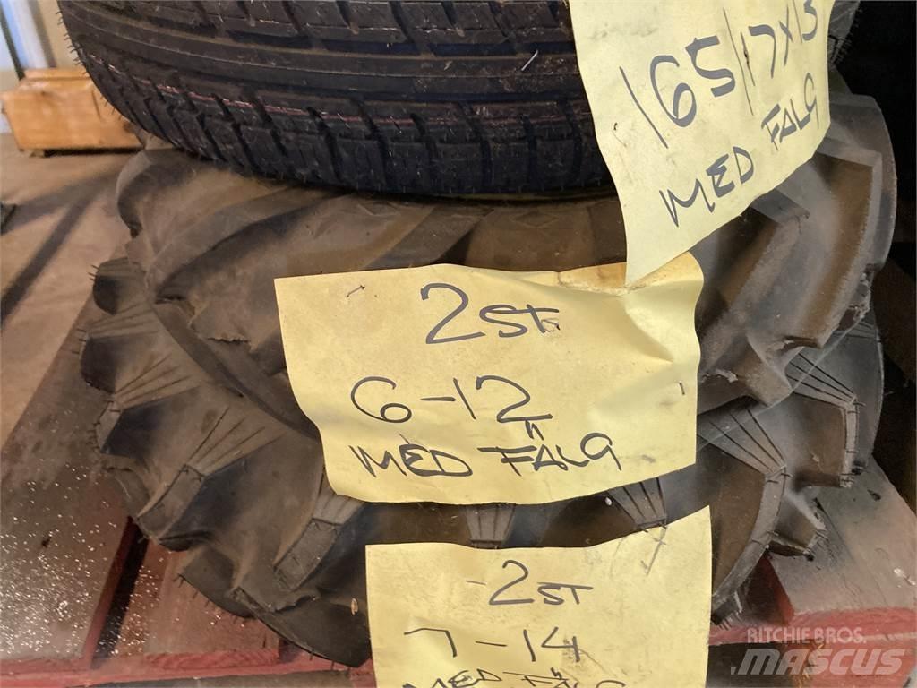 Goodyear 6X12 T-mönster Renkaat ja vanteet