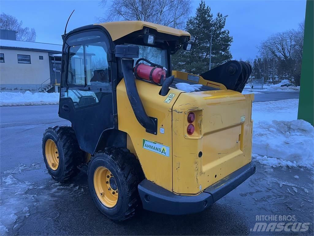 JCB 330 SKID STEER Mönkijät