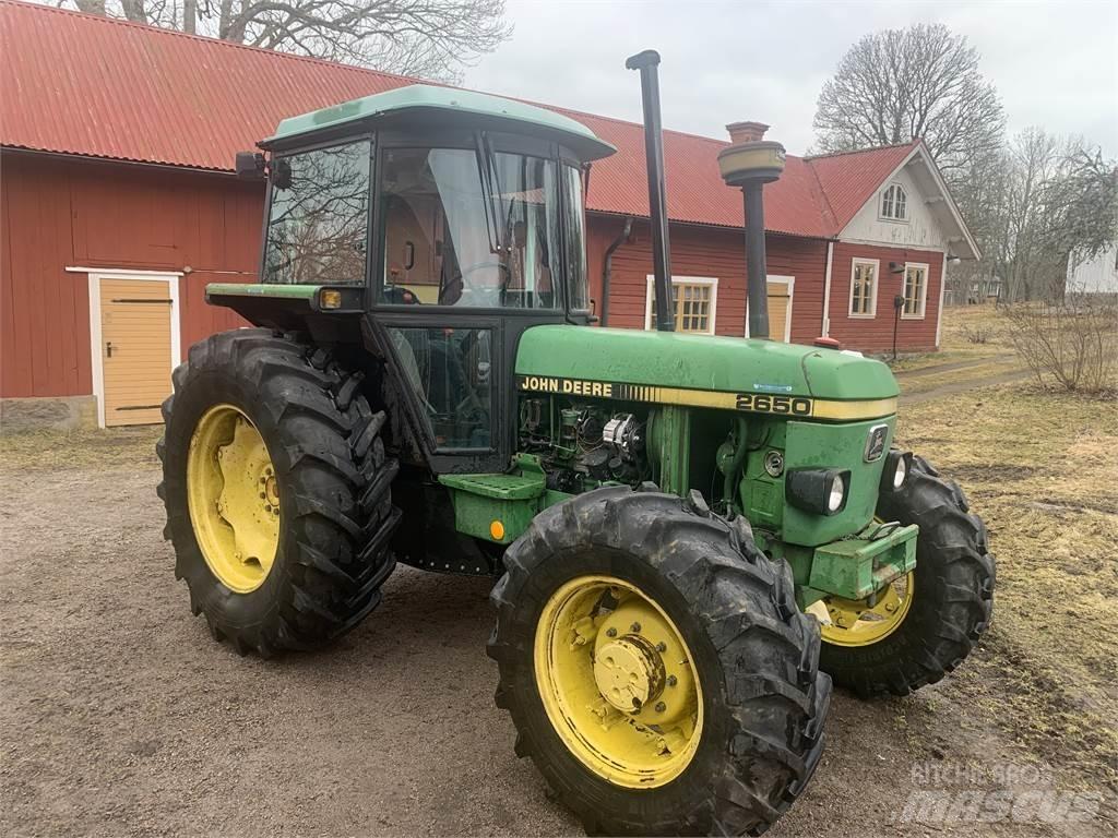 John Deere 2650 Traktorit