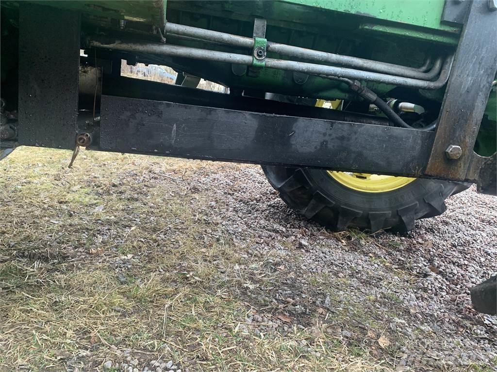 John Deere 2650 Traktorit