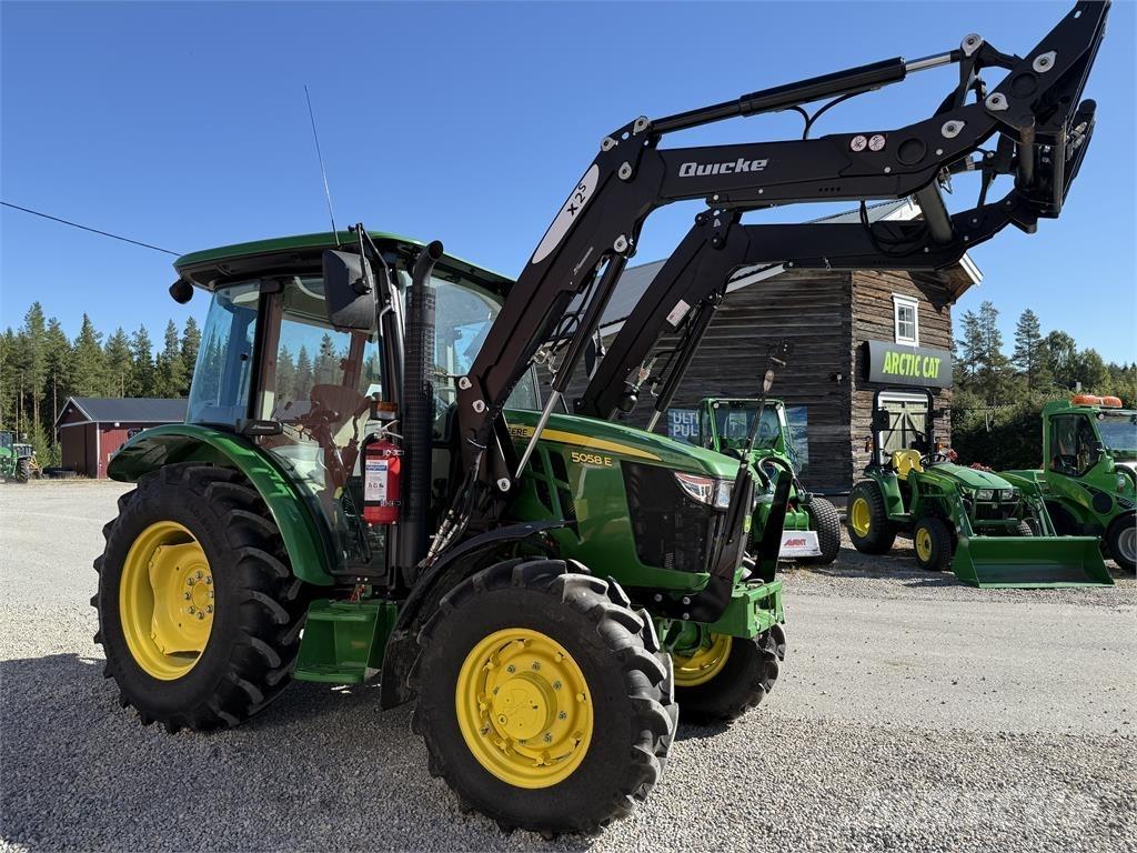 John Deere 5058E Traktorit