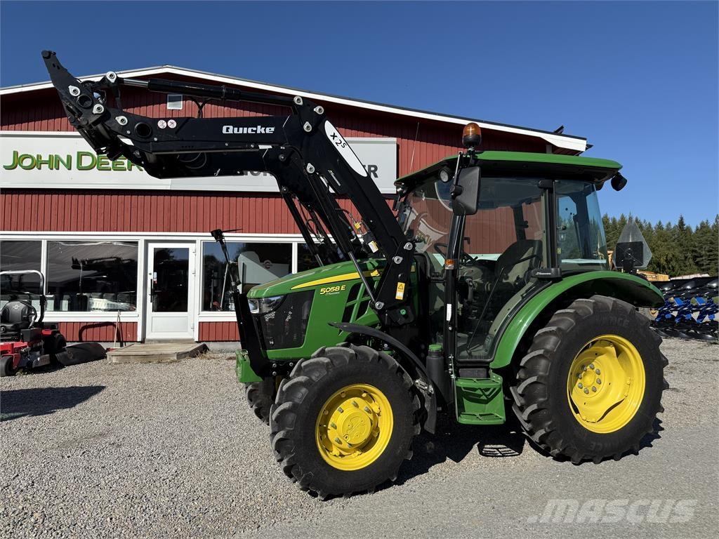 John Deere 5058E Traktorit