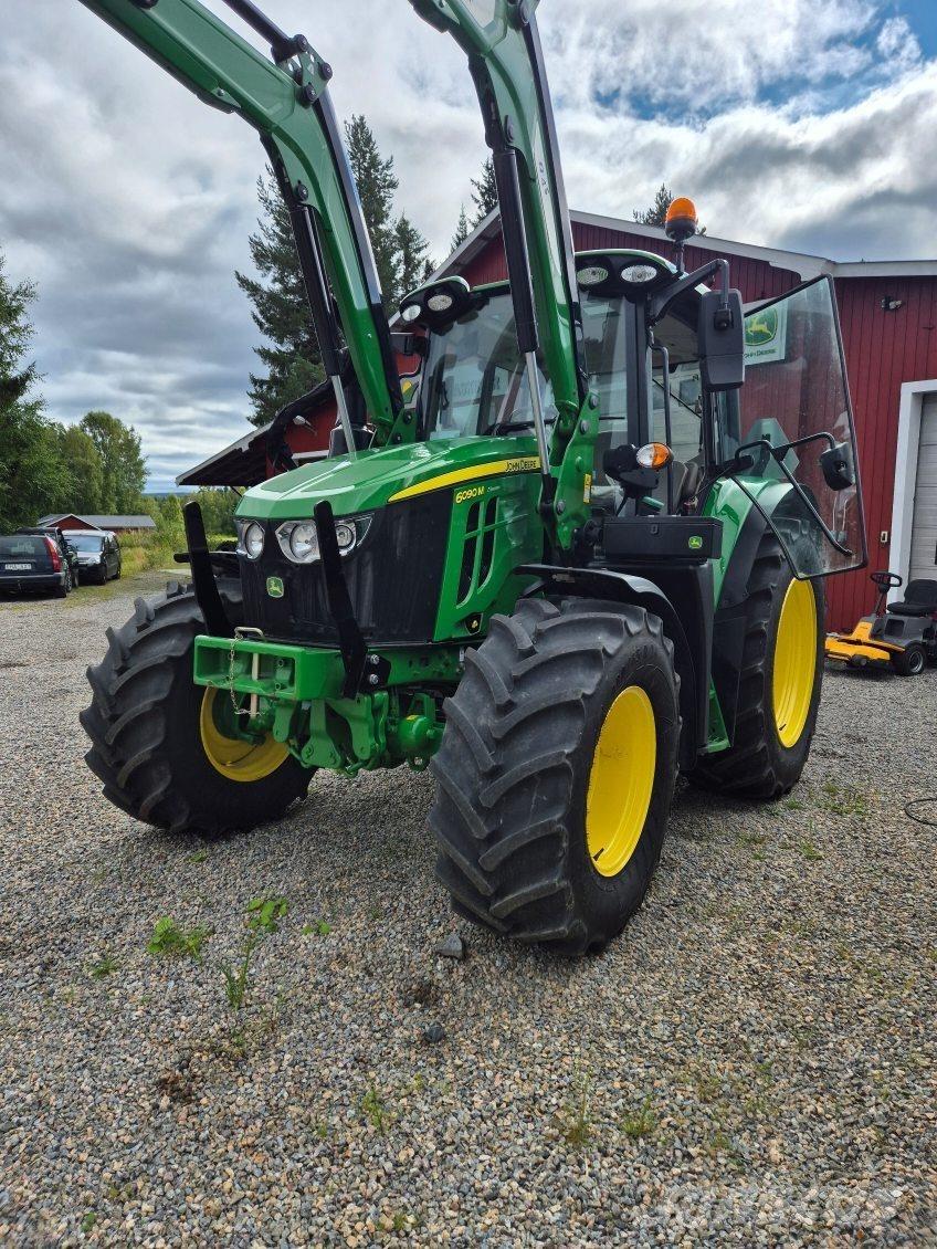 John Deere 6090M Traktorit