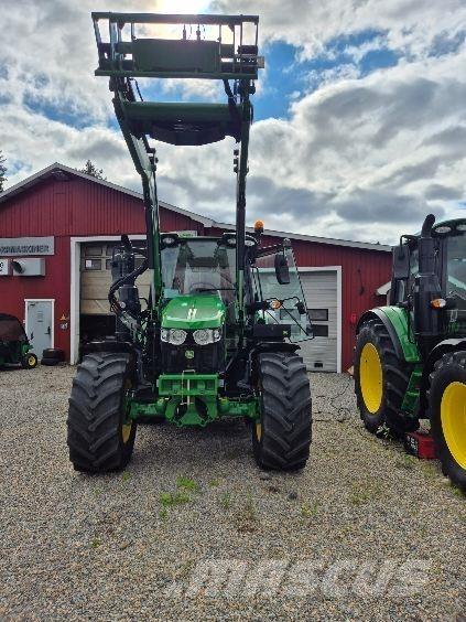 John Deere 6090M Traktorit