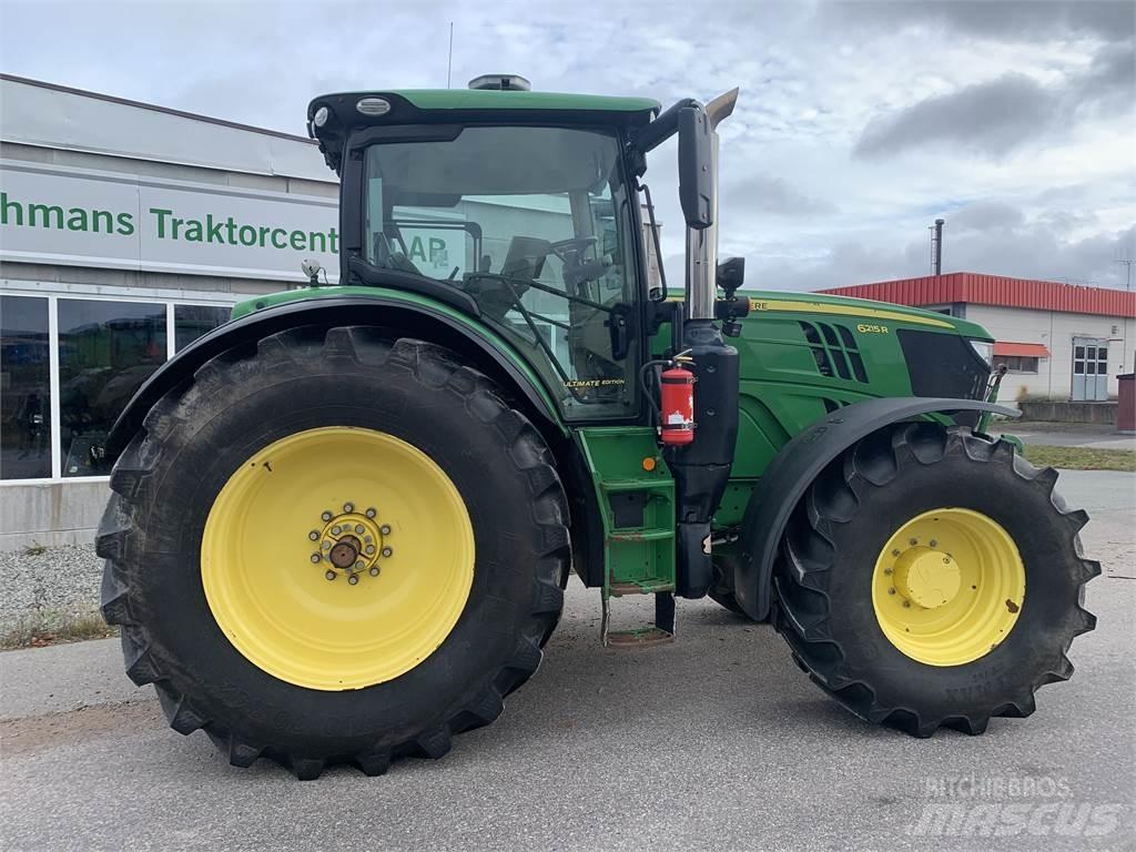 John Deere 6215R Traktorit