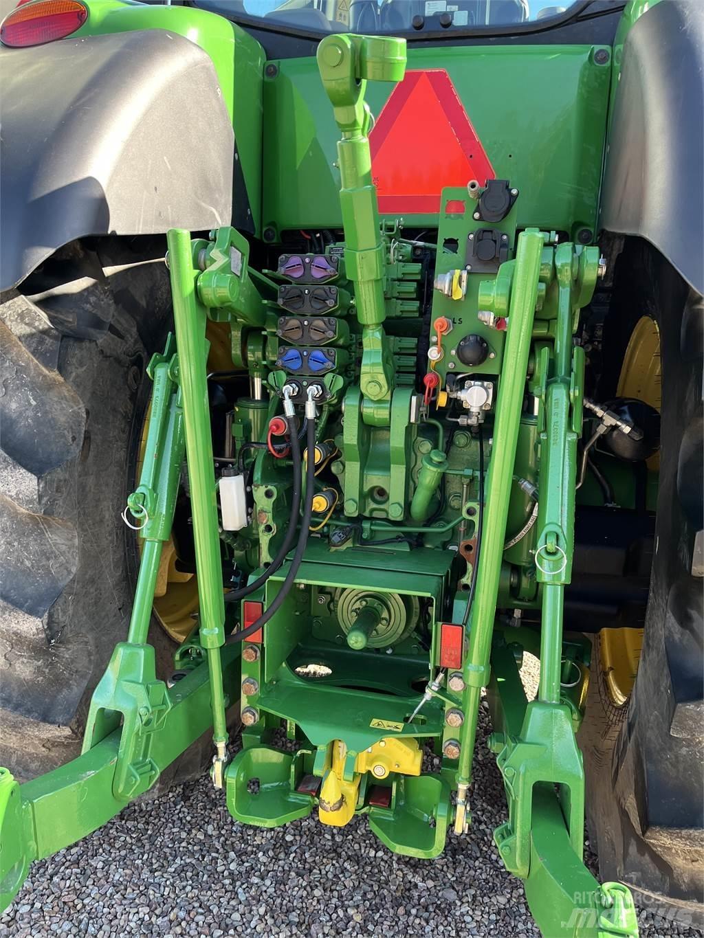 John Deere 8370R Traktorit