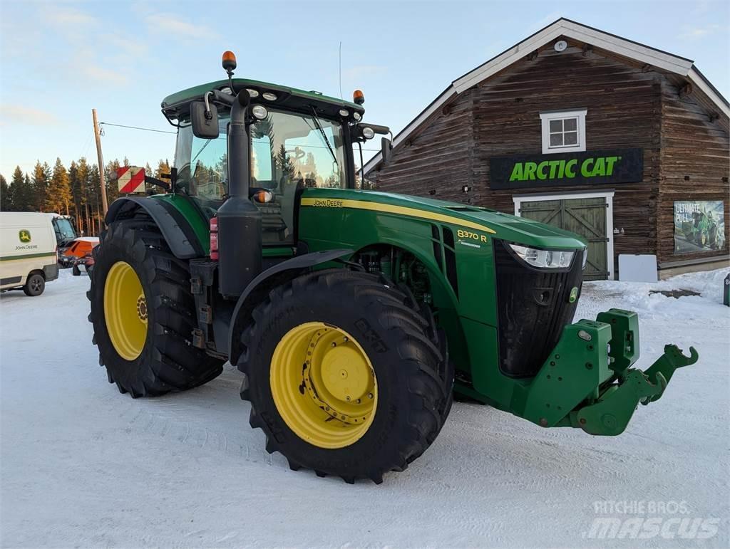 John Deere 8370R Traktorit
