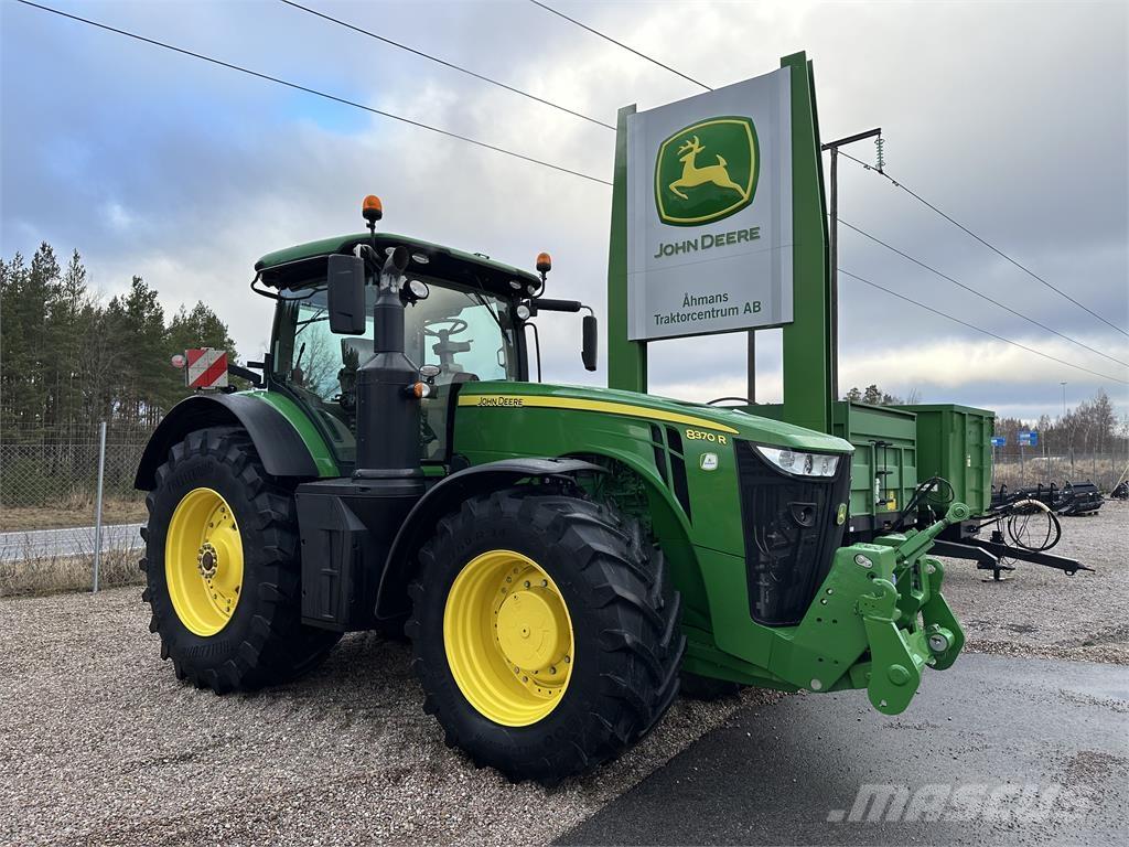 John Deere 8370R Traktorit