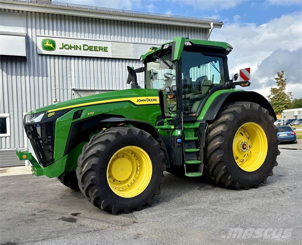 John Deere 8R 370 Traktorit