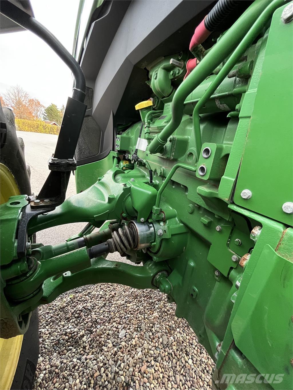 John Deere 8R 370 Traktorit
