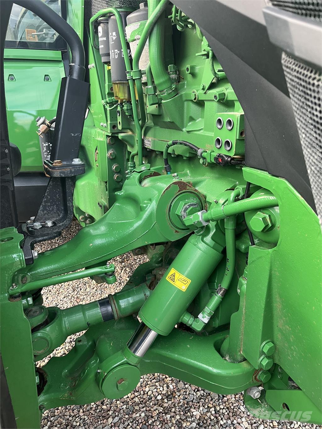 John Deere 8R 370 Traktorit