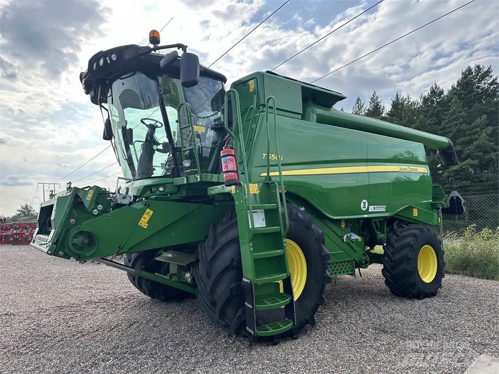 John Deere T550 Leikkuupuimurit